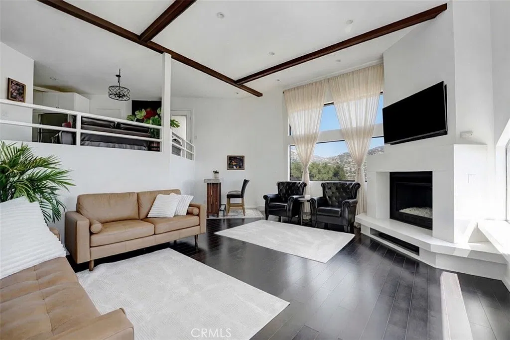3 bed, 1520 sqft, $4,350 — Photo 1