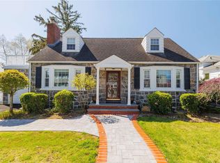 600 Lakeview Ave, Rockville Centre, NY 11570