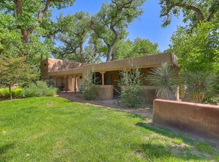 672 Dixon Rd, Corrales, NM 87048