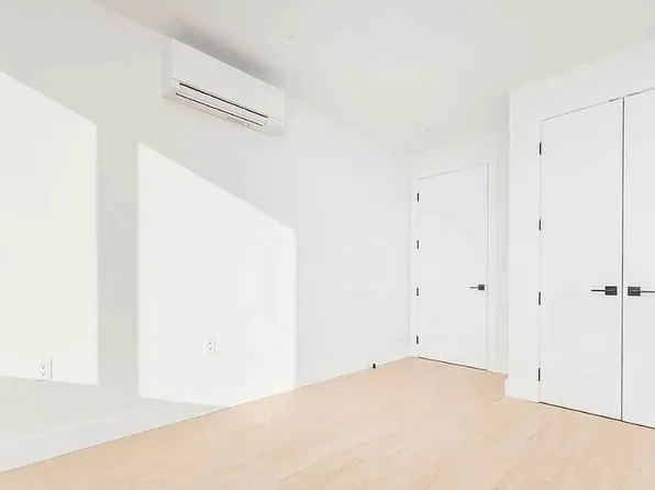 1349 Brooklyn Avenue image 9 of 13