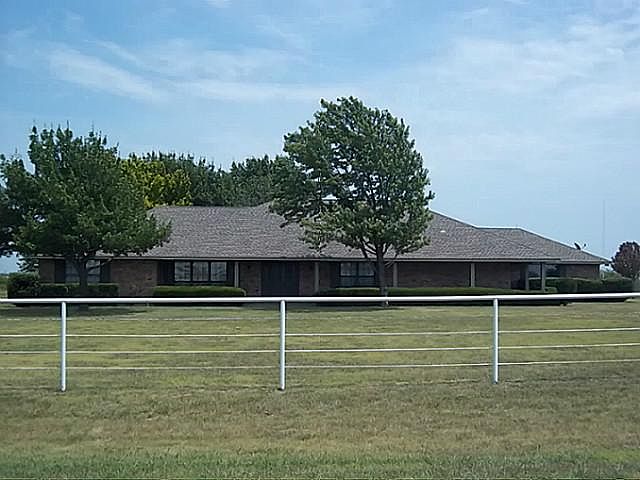 1st image of 2438 Hillview Dr