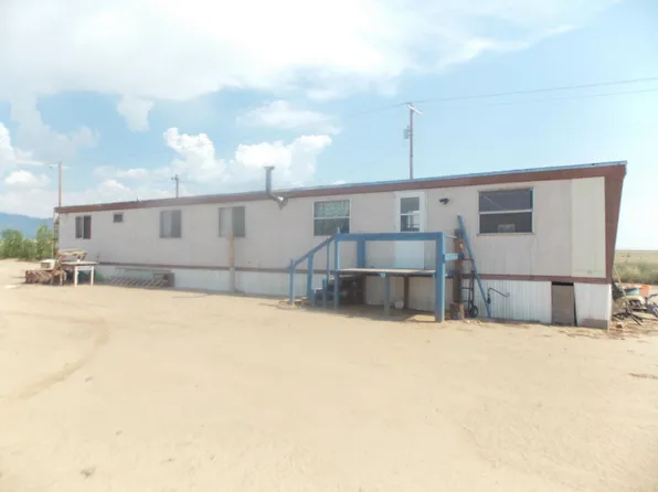 442 Meadowlake Rd, Los Lunas, NM 87031
