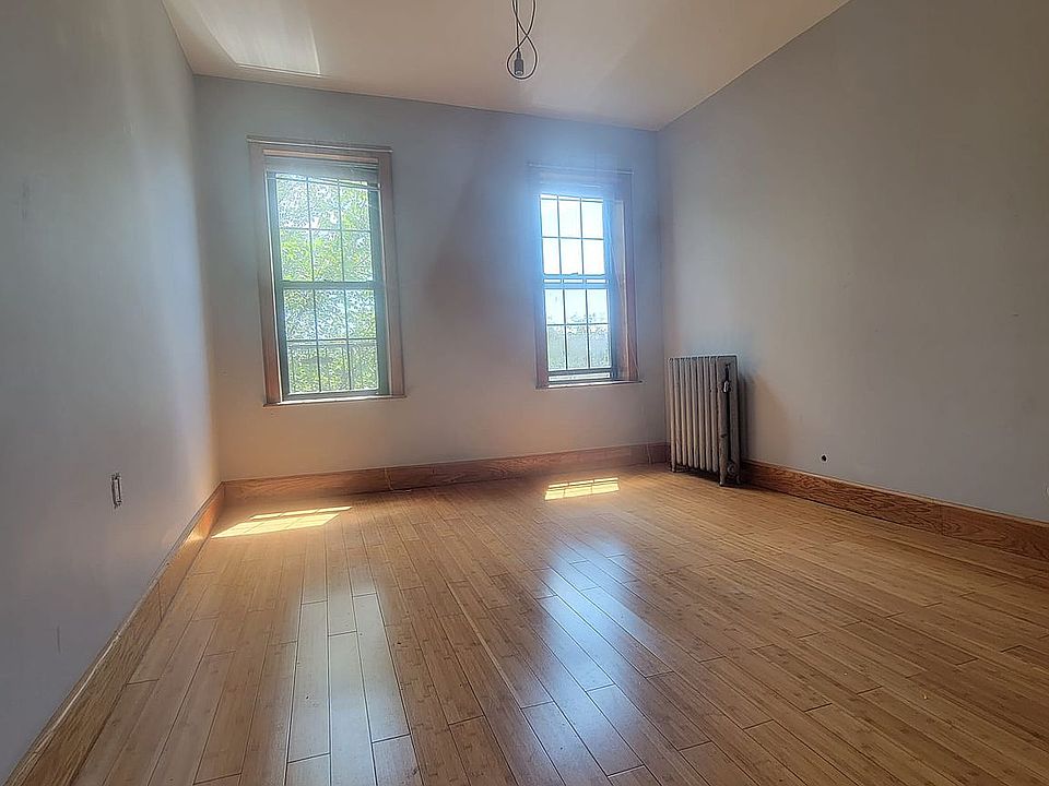 1st image of 516 Eastern Pkwy APT 4D
