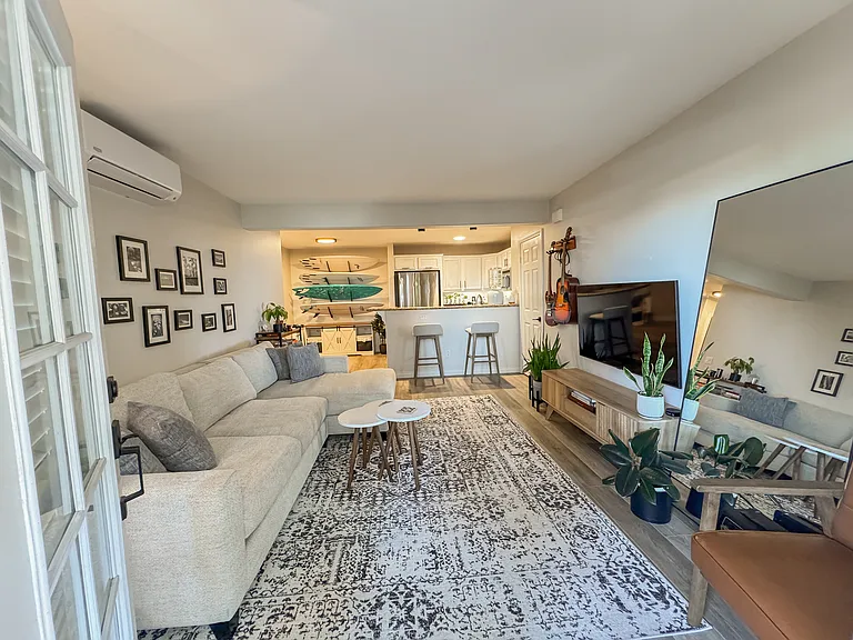 5252 Balboa Arms Dr #177 — Photo 6