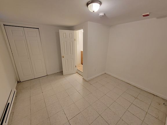 4th image of 1915 Green St APT 1E