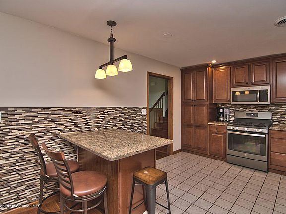 3rd image of 406 Cedarwood Pl