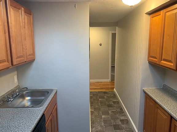 4th image of 58 Leo M Birmingham Pkwy APT 4