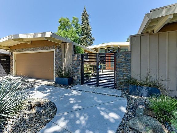 4th image of 3535 Mesa Verdes Dr
