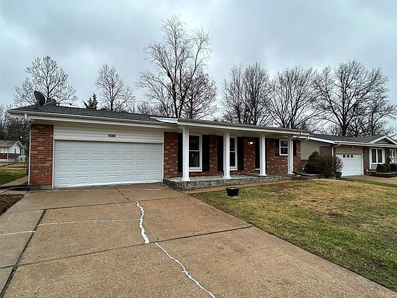 2nd image of 4388 Papal Dr