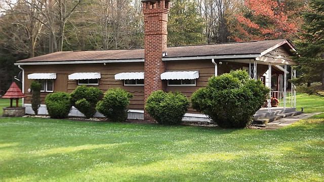 1st image of 484 Heddy Ln