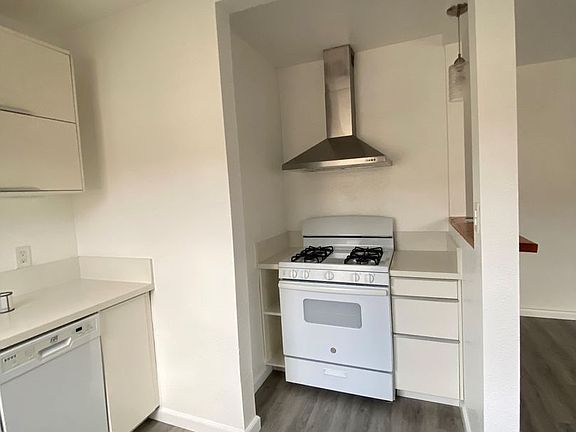 4th image of 677-707 N Park Ave #18