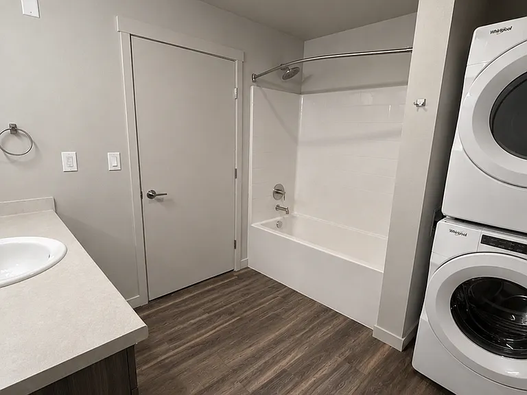 2303 W Northwest Blvd — Photo 4