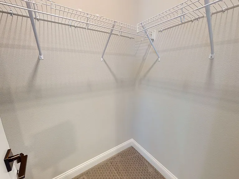90 Oak Knoll Ct — Photo 37