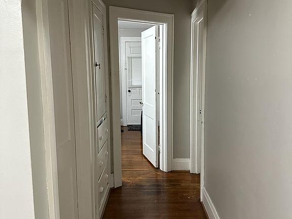 5th image of 153 Springville Ave Floor 1