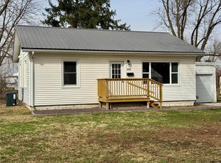 908 Hampton Ln, Canton, MO 63435