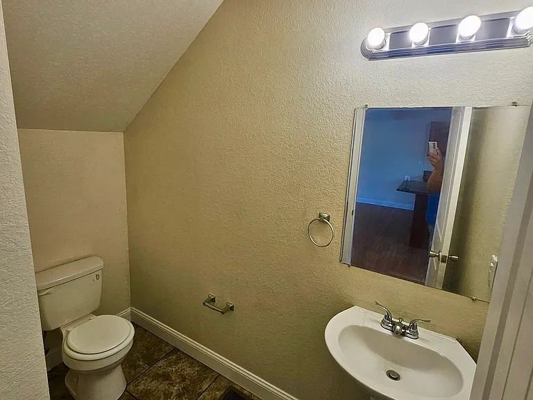 1757 Broadway St #2 — Photo 6