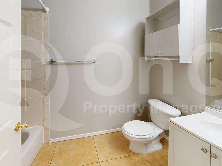 2012 W Dozemary Ct — Photo 2