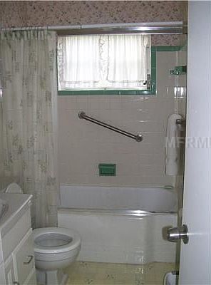 5th image of 4852 Fleetwood St