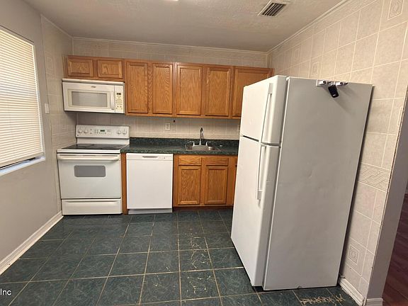 5th image of 10335 HAVERFORD Road