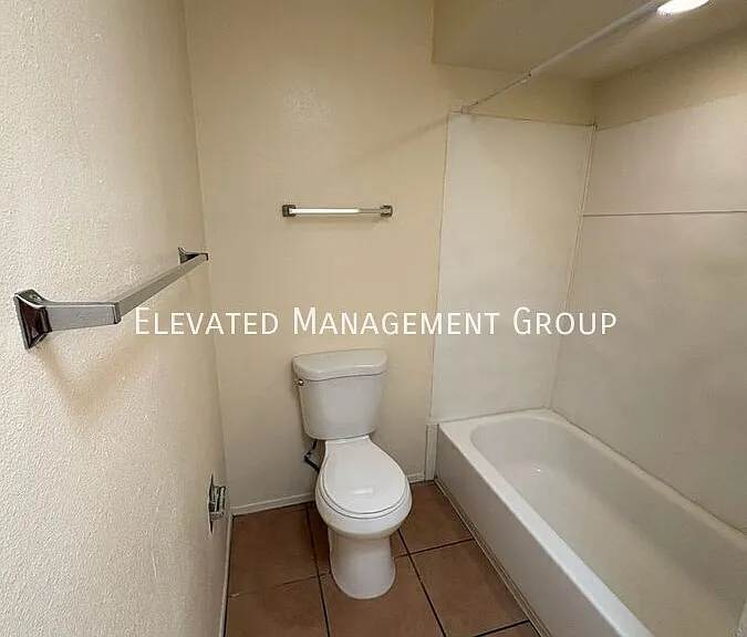 1201 Dickerson Dr SE #D — Photo 15
