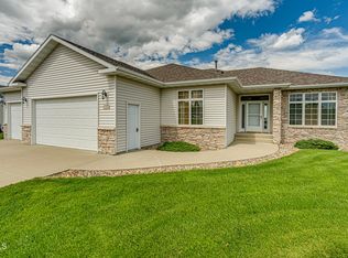 4831 Boulder Ridge Rd, Bismarck, ND 58503