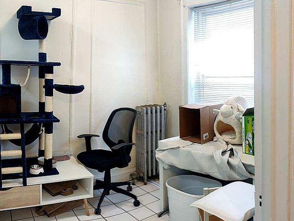 4th image of 3449 N Elaine Pl APT 305