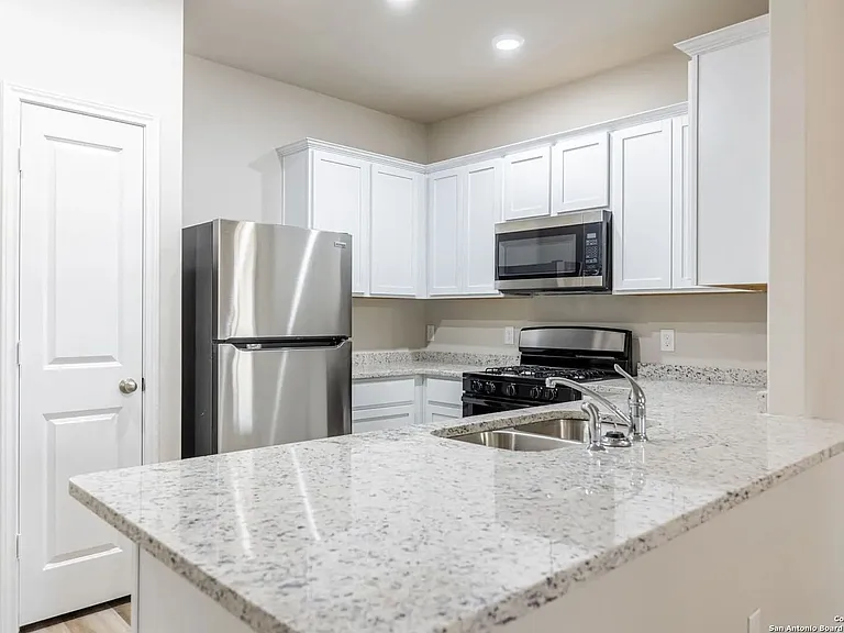 173 Damon Dr — Photo 8