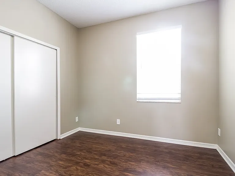 120 Portstewart Dr — Photo 10