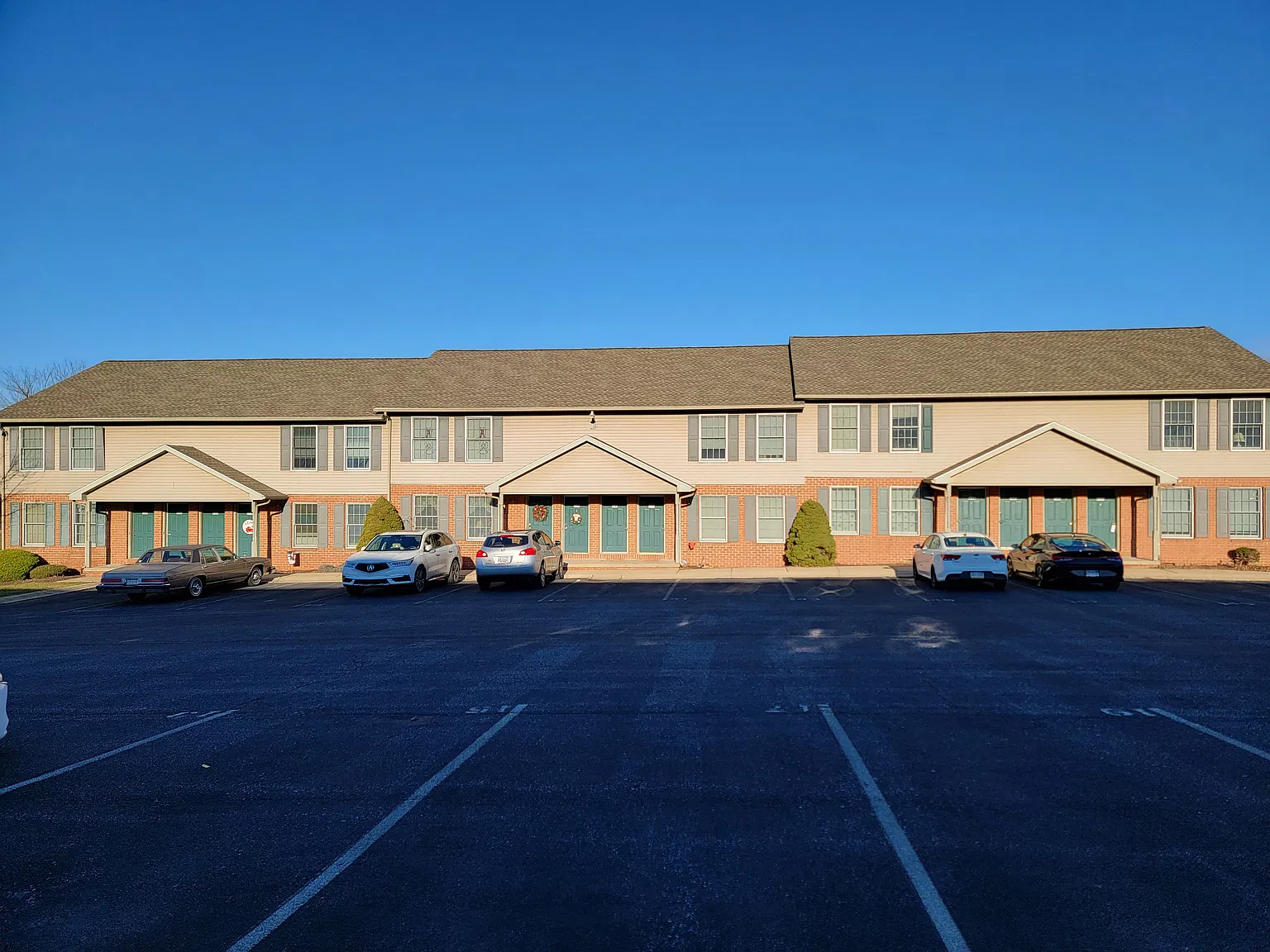 2 bed, $1,295 — Photo 1