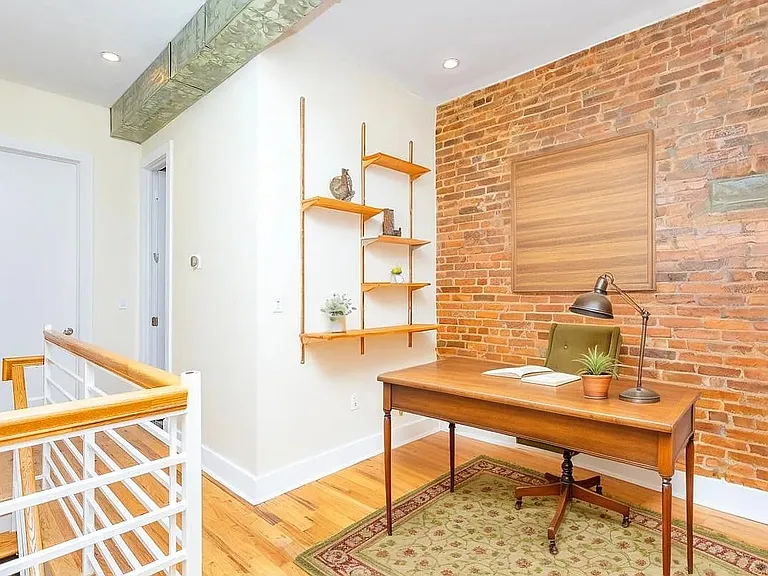 236 Irving Ave #1R — Photo 7
