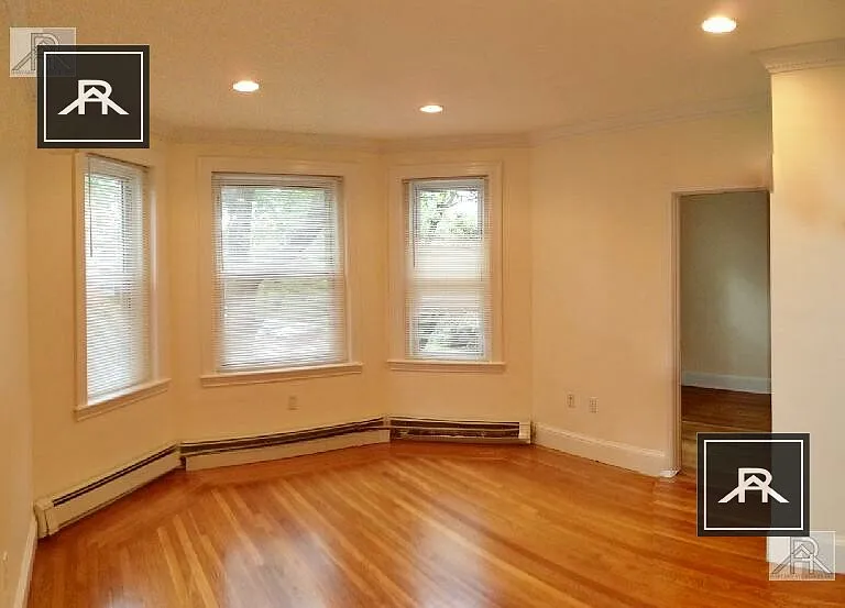 71 Thatcher St #202 — Photo 13