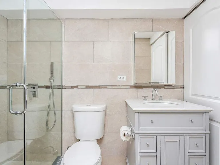 11 Woodlawn Ave #11A — Photo 6