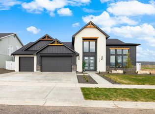 5665 S Snowden Ave, Meridian, ID 83642