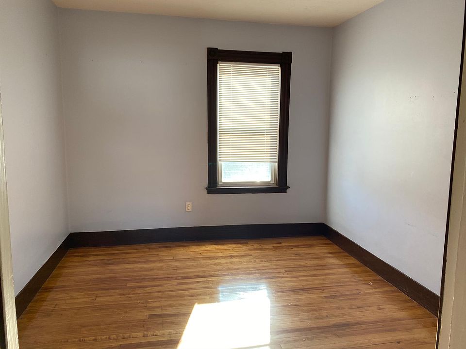 2nd image of 4 Greenwood St APT 3