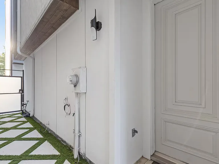 1522 Malone St — Photo 26
