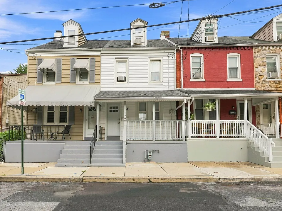550 Dauphin St