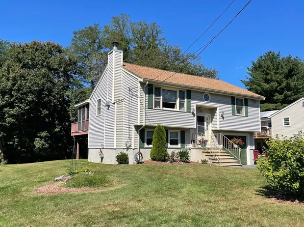 118 Boulevard St, Lowell, MA 01854