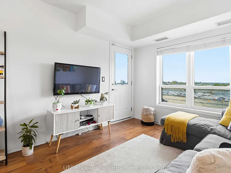 10 Mendelssohn St #220 — Photo 17