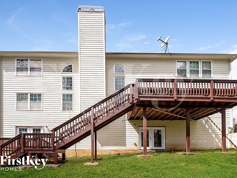 1421 Kentmire Ct — Photo 18