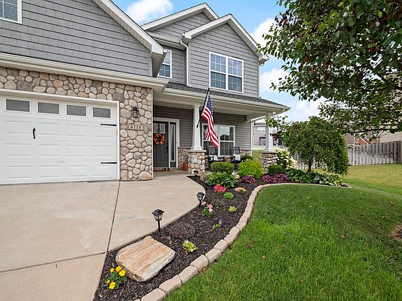4th image of 6118 Macleod Ct