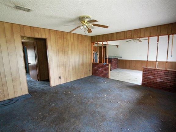 5th image of 493 N Orange St