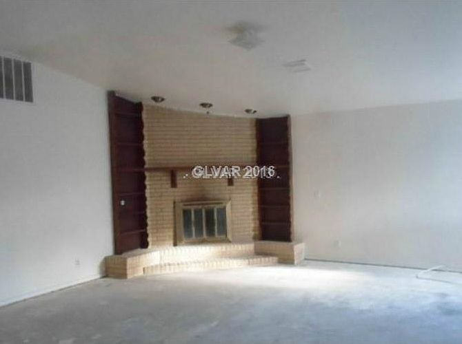 2nd image of 2824 Geist Ct