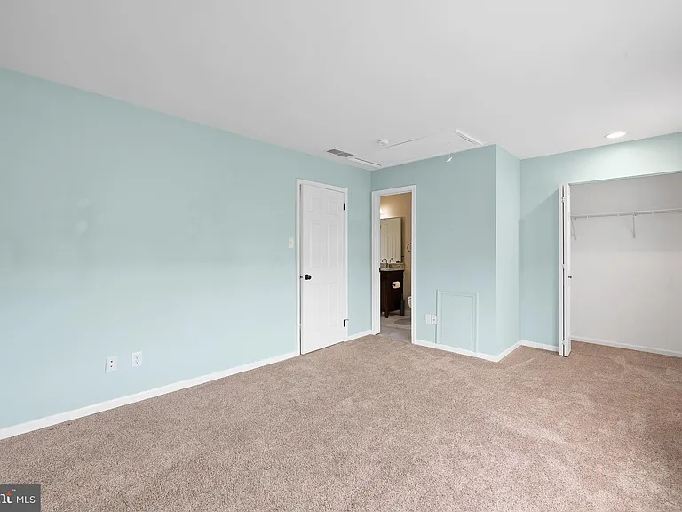 328 Countryside Ct — Photo 16