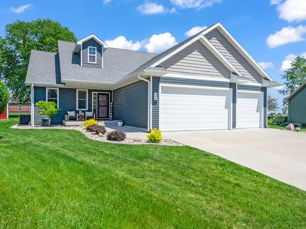 342 Summit Dr, Story City, IA 50248