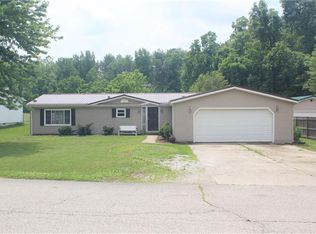 567 Cool Evening Rd, Cloverdale, IN 46120