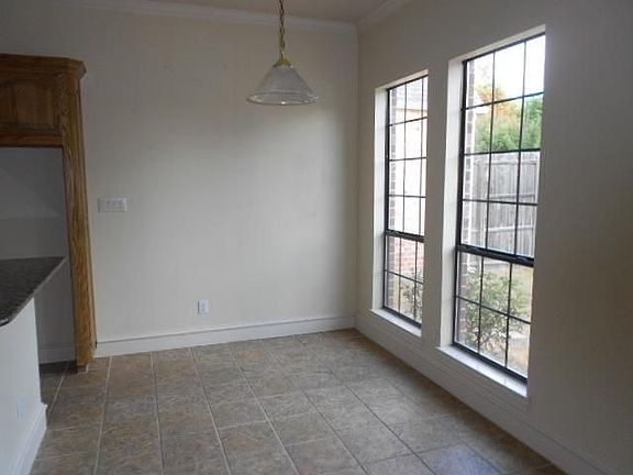 3rd image of 2626 Woodpark Dr