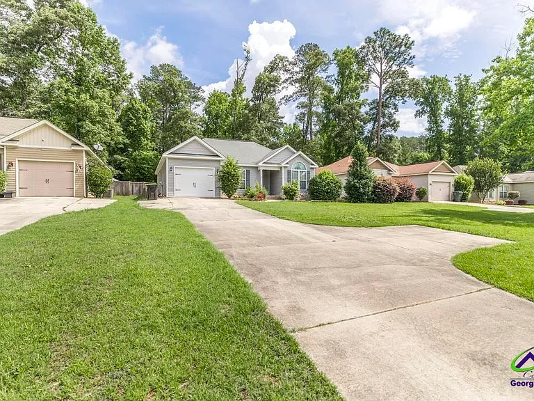 510 Leisure Lake Dr — Photo 1