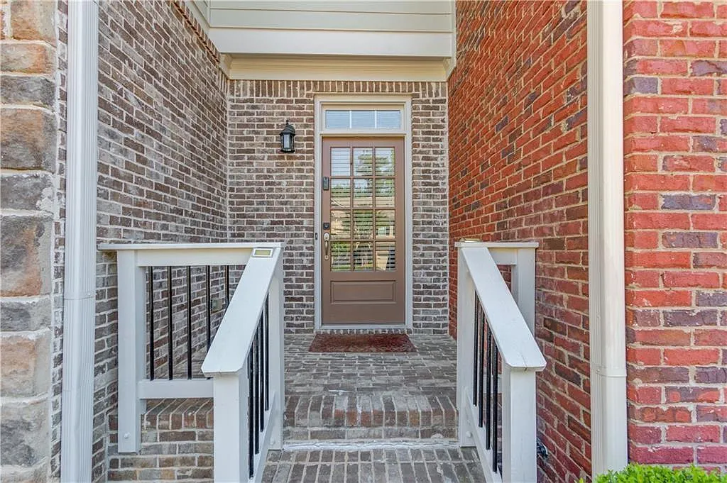 3 bed, 4.0 bath, 3099 sqft, $2,800 — Photo 2