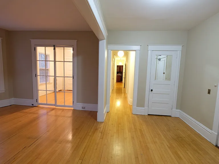 Welcome to Central Lakes of Uptown, where modern living meets timeless elegance. This spacious layout features abundant natural light and beautiful hardwood floors. Don't miss out on this exceptional opportunitya"schedule a tour today!