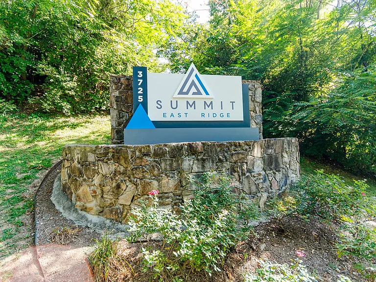 Summit East Ridge — Photo 18